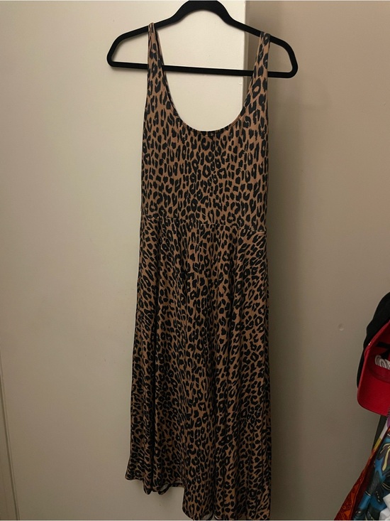 Reformation Dresses & Skirts - Reformation Leopard-Print Midi Dress Lrg